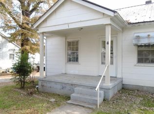 8 Laurel Rd, Gadsden, AL 35904