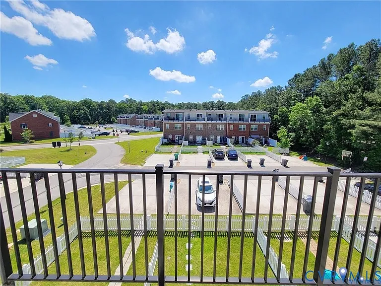 4407 Glasgow Rd — Photo 2