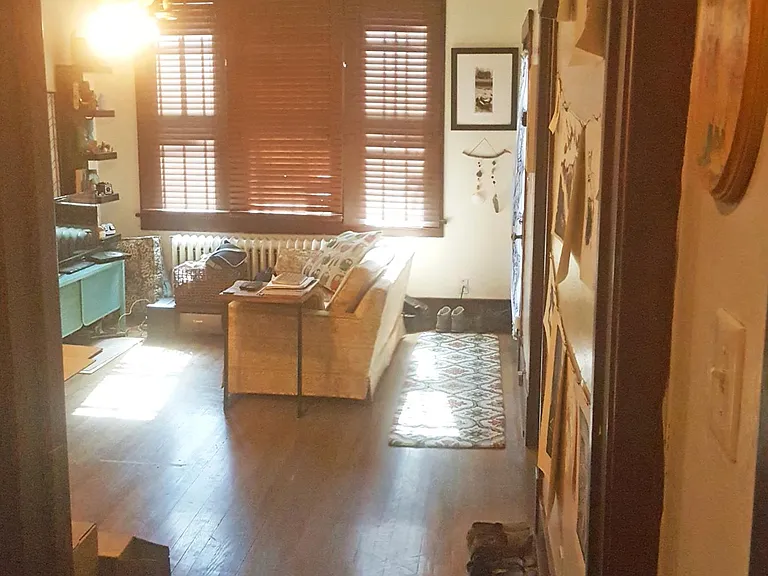 309 Edith Blvd NE #1 — Photo 4