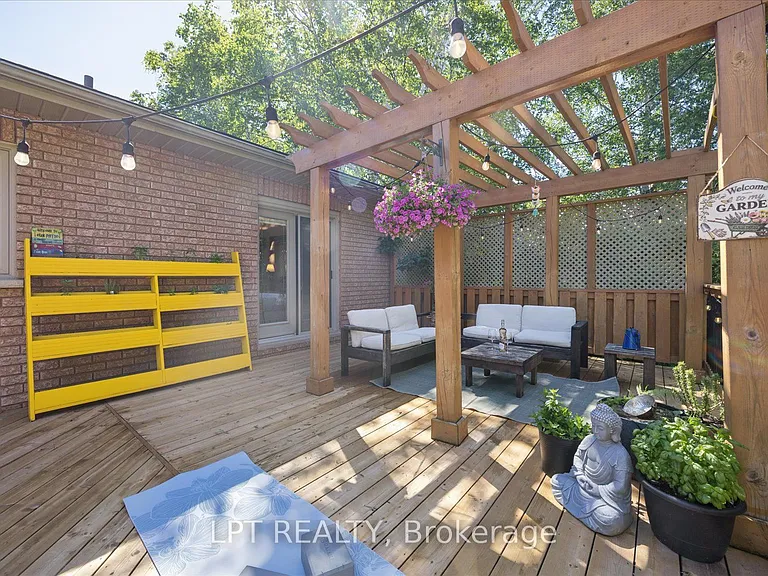 22 Louisa St E — Photo 26