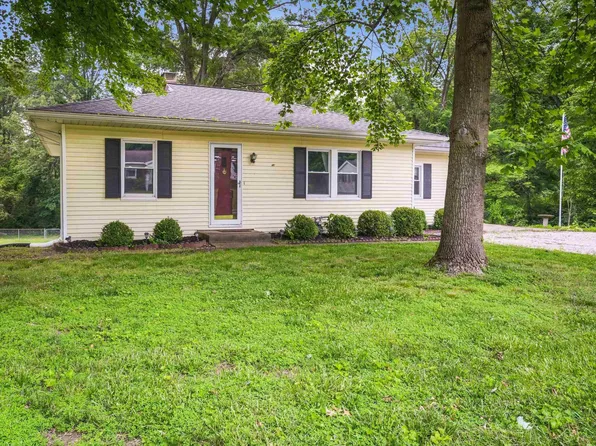 931 Barberry Ln, Evansville, IN 47710
