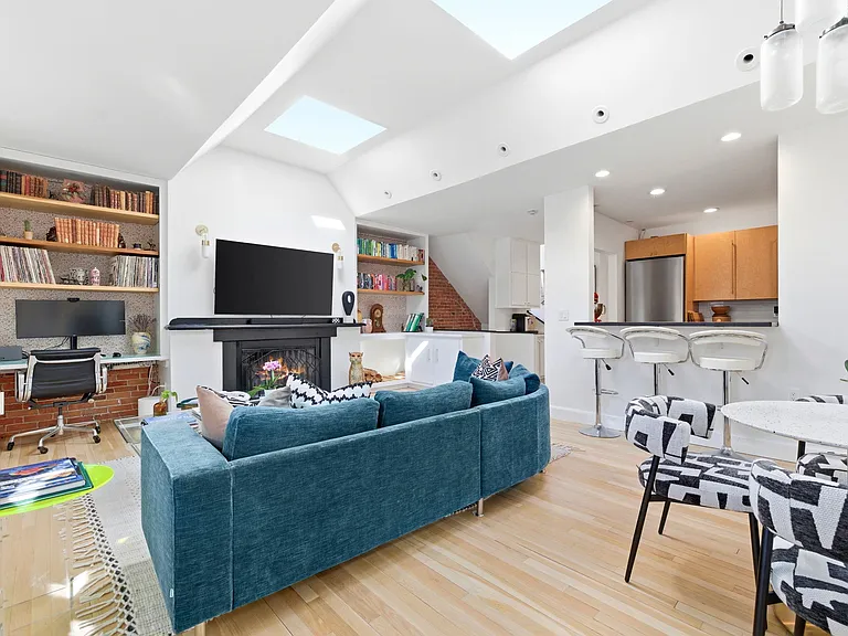 552 Columbus Ave #Penthouse 6 — Photo 12
