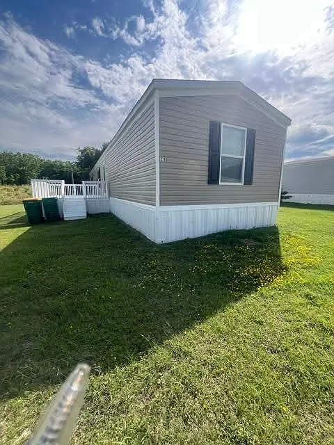 Building Photo - 130 Buttercup Cir