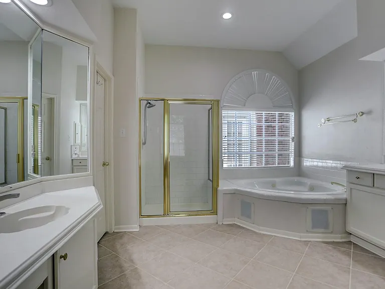 14019 Lake Trail Dr — Photo 9