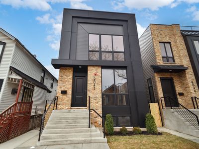 2059 W Race Ave, Chicago, IL, 60612