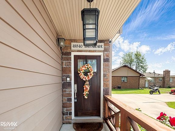 2nd image of 49340 Bayshore Dr