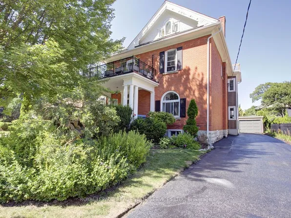 120 Hibernia St, Stratford, ON N5A 5V4