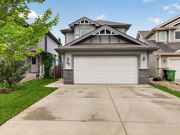 2nd image of 74 Santana Cres