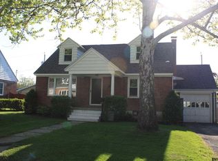 23 Pershing Ave, Rensselaer, NY 12144