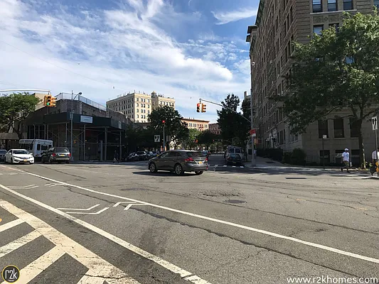 Rented by Realty 2000 Corp | media 11