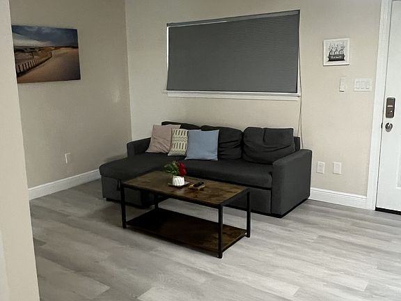 4th image of 139 McDonnell Ave #8