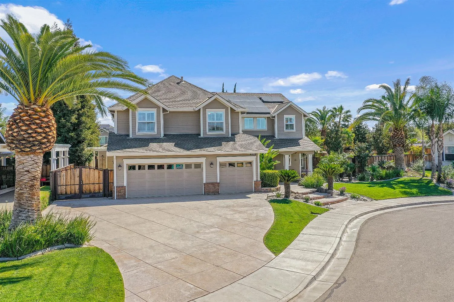 2700 Annette Ct photo 1
