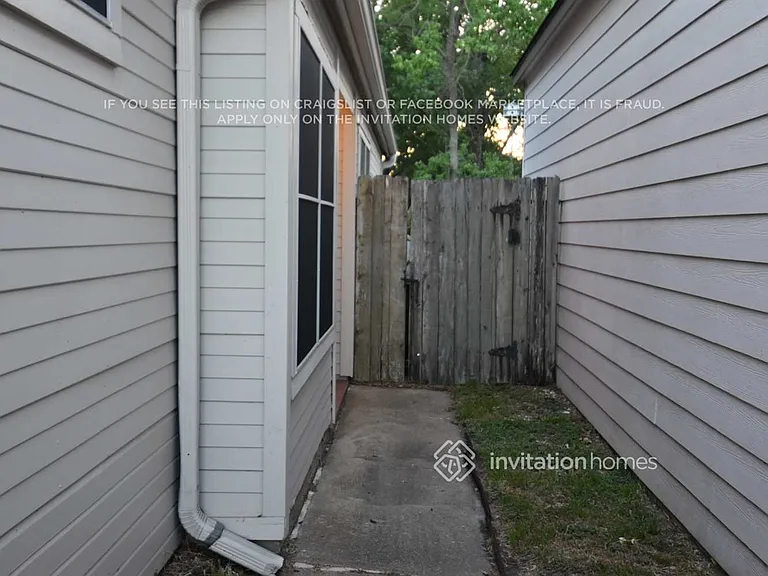 6419 Horsepen Bayou Dr — Photo 17