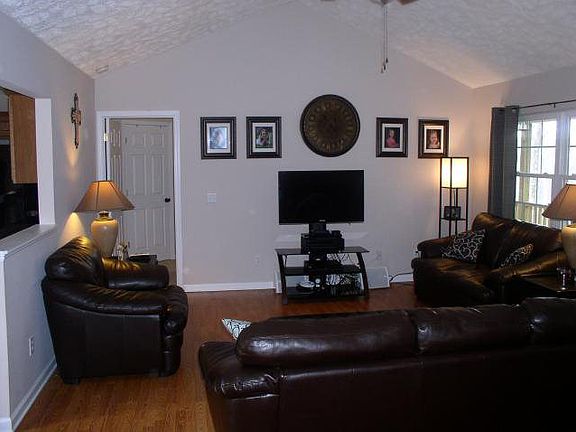 2nd image of 167 Laurel Dr