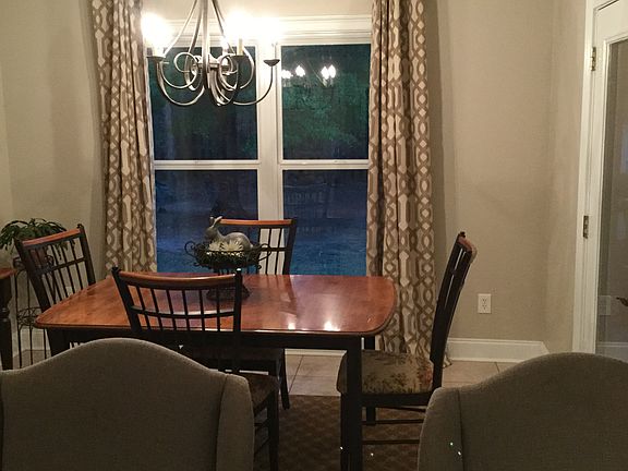 Eat-in kitchen with bar!