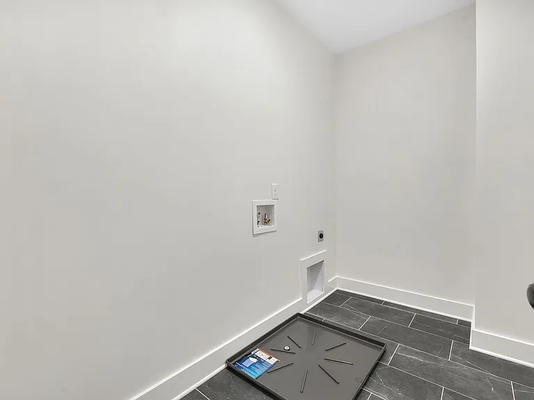 153 Crockett Hills Ln — Photo 11