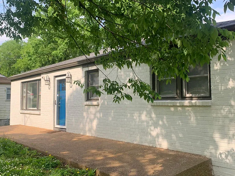 2818 Jones Ave — Photo 1