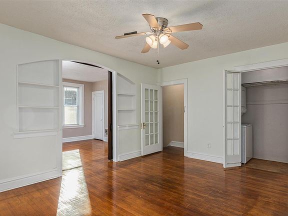 5th image of 4953 Holly Hills Ave #A