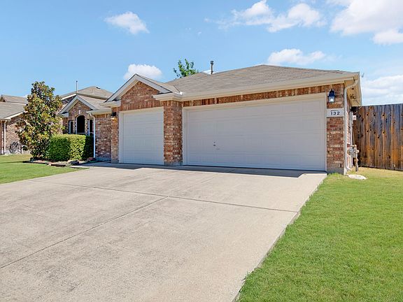 3rd image of 132 Redbud Dr