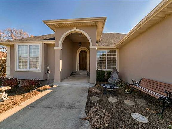 2nd image of 13 Shelly Ln