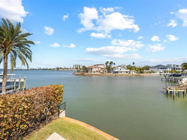 2299 Lagoon Dr, Dunedin, FL 34698