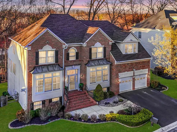 15321 Chinaberry St, North Potomac, MD 20878