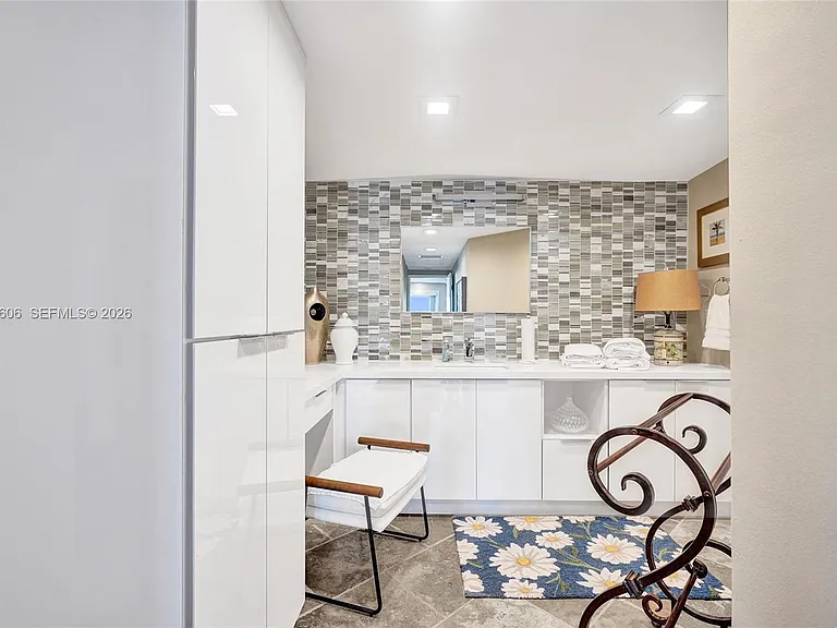 9225 Collins Ave #1402 — Photo 8