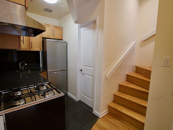 5th image of 16 W 75th St APT 5b