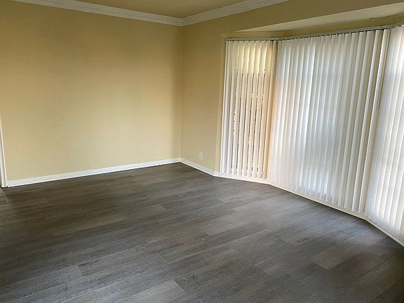 3rd image of 5405 Fernwood Ave Unit 1/4