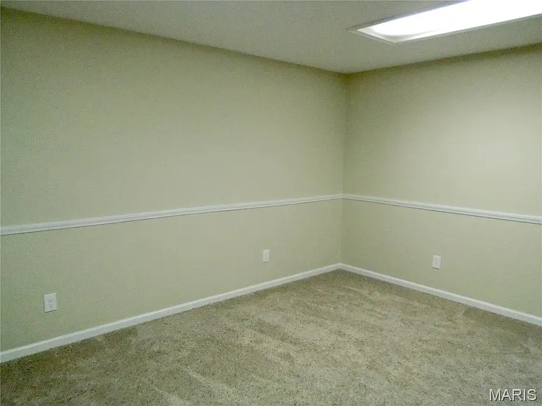 1109 Peachtree Ct — Photo 15