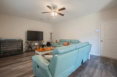 1520 Sawtooth Dr — Photo 18