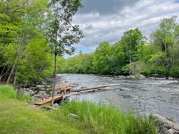 N12251 White Water Rd, Athelstane, WI 54104