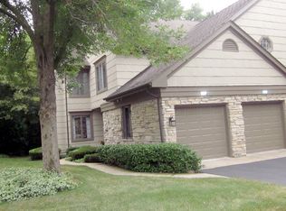 1117 Foxtail Ct, Darien, IL 60561