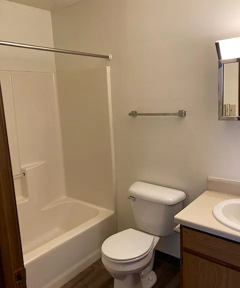 West Elm Apartments — Photo 5