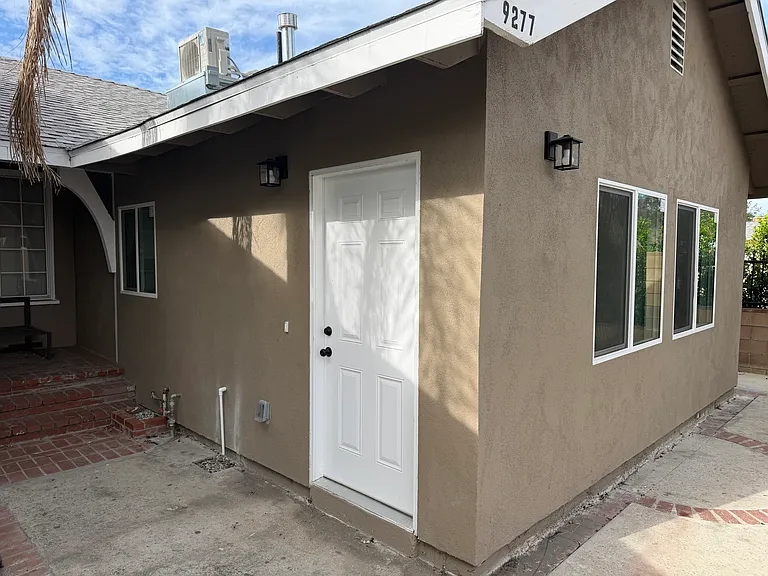 9277 Bartee Ave — Photo 10