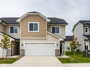 6957 Poppy Ct, Johnston, IA 50131