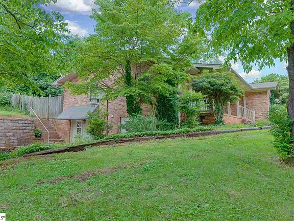 2nd image of 10 Starsdale Cir