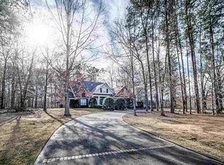 113 Oak View Dr, Terry, MS 39170