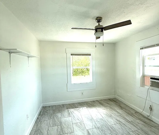 135 N Martin Luther King Junior Ave #B — Photo 14