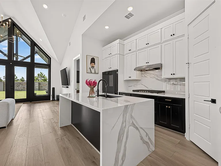 29746 Bur Creek Ln — Photo 15