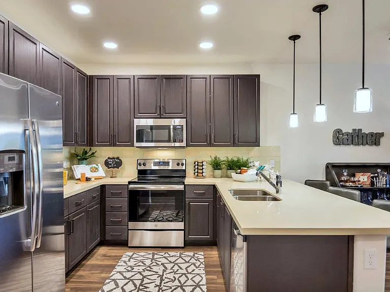 Noria Robson Luxury Apartments — Photo 33