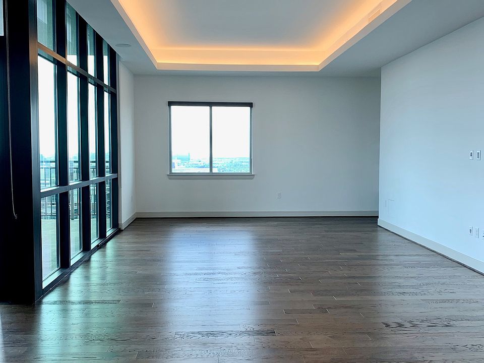1st image of 2324 N Akard St #3108