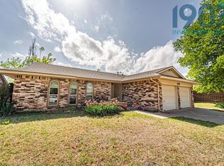 732 Ranchoak Dr, Yukon, OK 73099