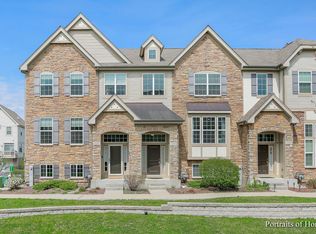 303 Richard Cir, Carol Stream, IL 60188