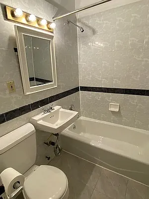 Rented by Green Line Realty | media 10