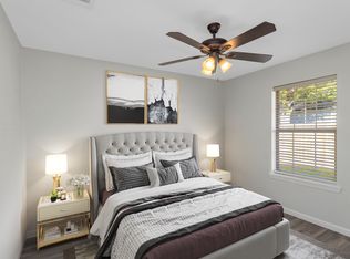 15 Mulberry Rd, Sulphur, LA 70663