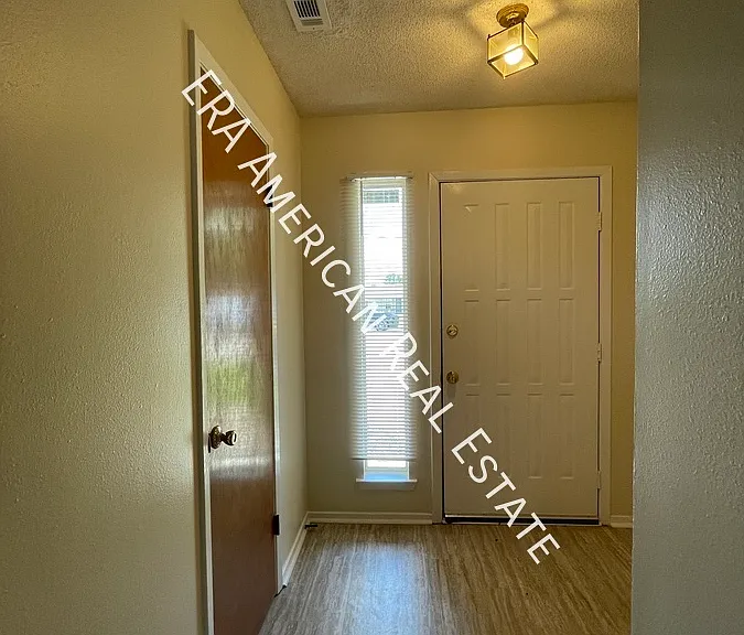 419 Hollywood Blvd NW #B — Photo 3