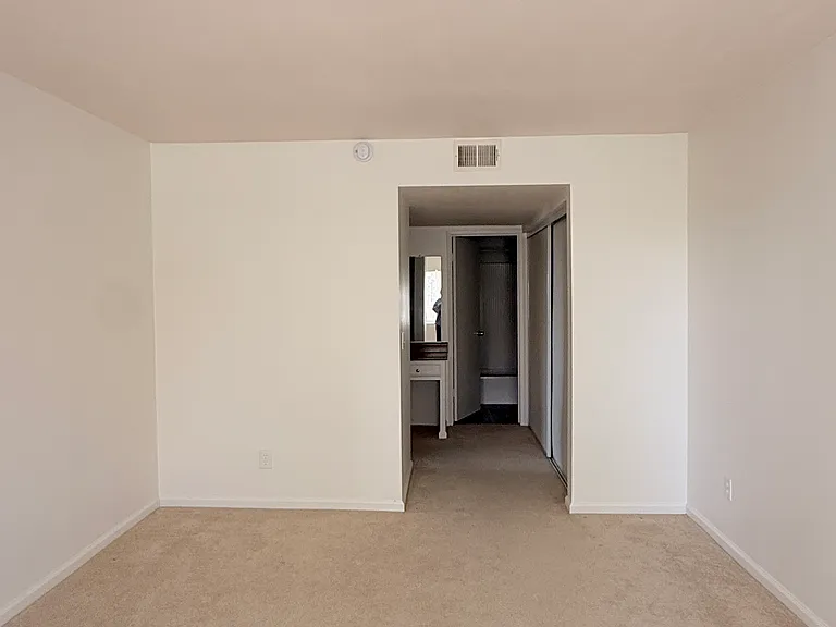 6600 Warner Ave — Photo 14