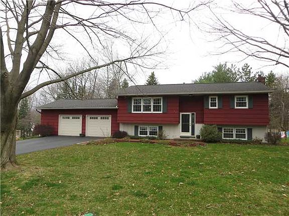 2nd image of 40 Matthew Dr