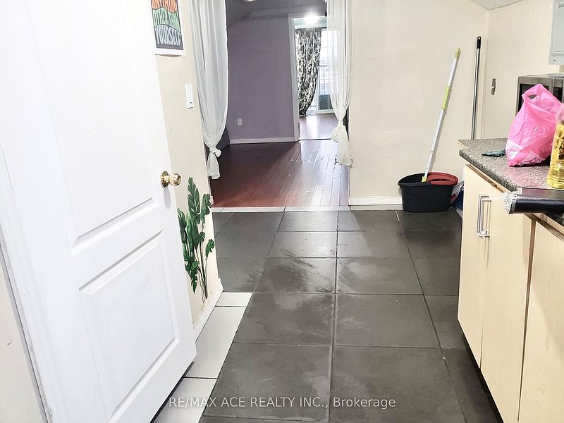 Mississauga House for rent - 3 Bedrooms — photo 13